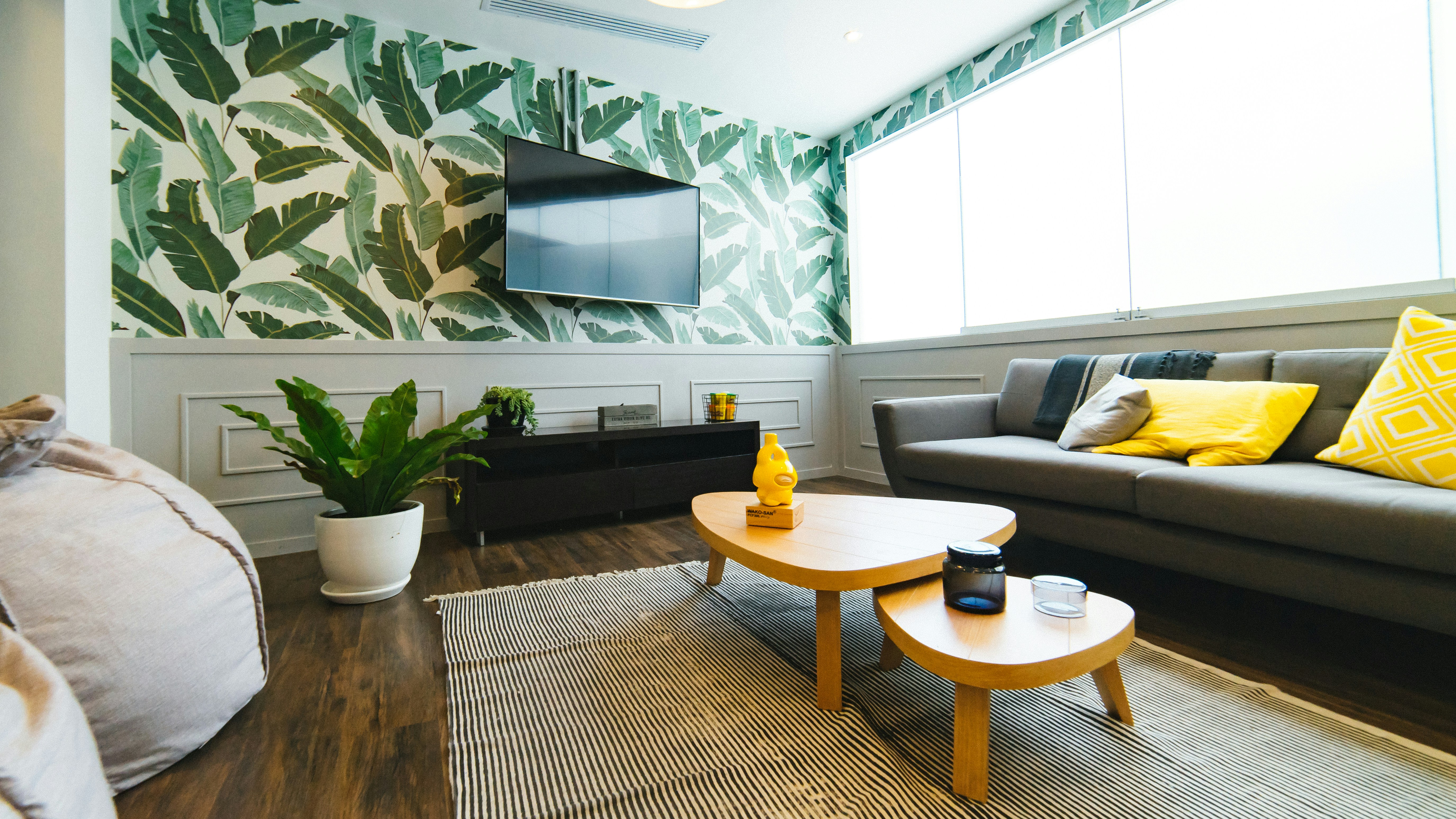 Customized Wallpaper Services - Professional Wall Decor and Design